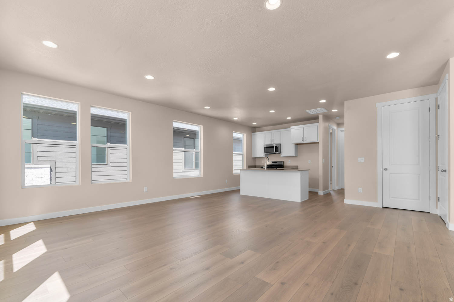 BROADVIEW SHORES COTTAGE 808 - Residential