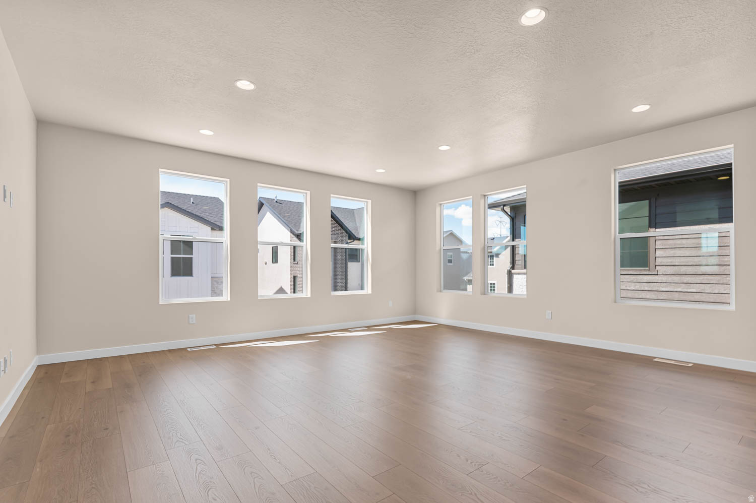 BROADVIEW SHORES COTTAGE 808 - Residential
