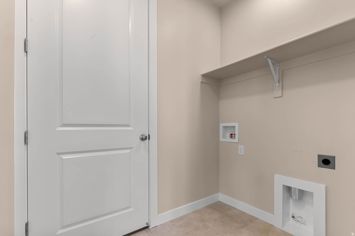 BROADVIEW SHORES COTTAGE 808 - Residential