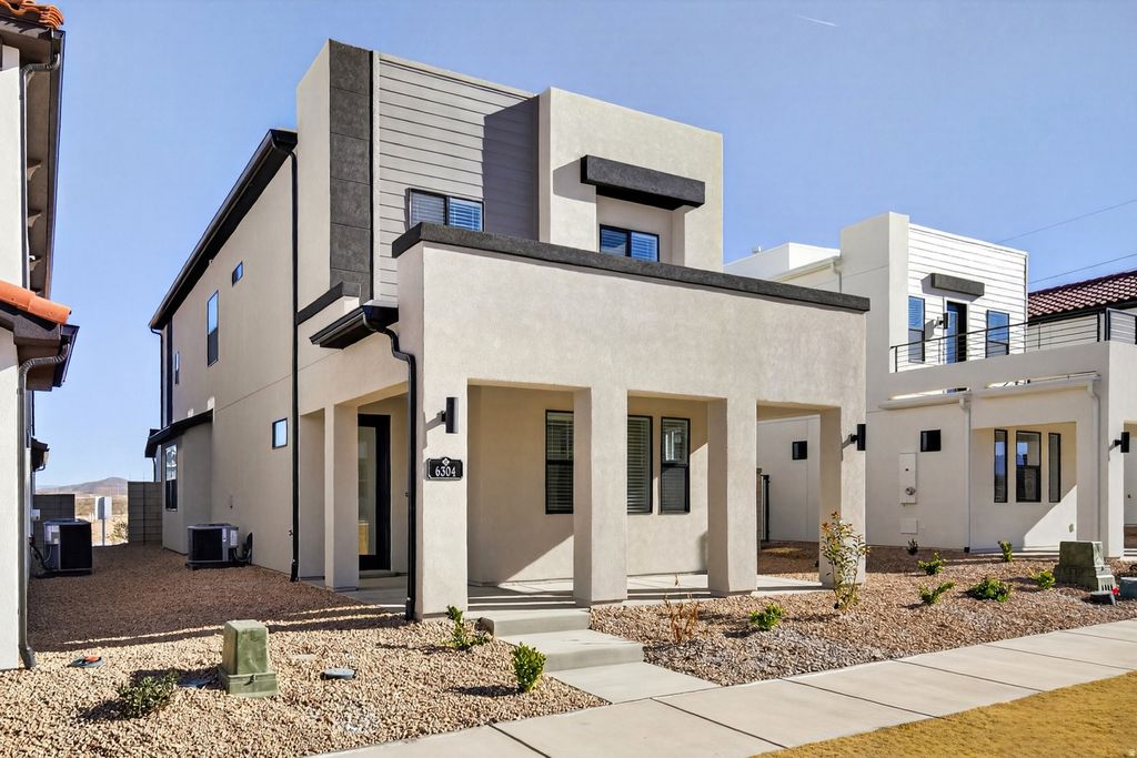 Photo of 6304 S GREEN DIAMOND CV, Saint George, UT 84790 (MLS # 2156287)