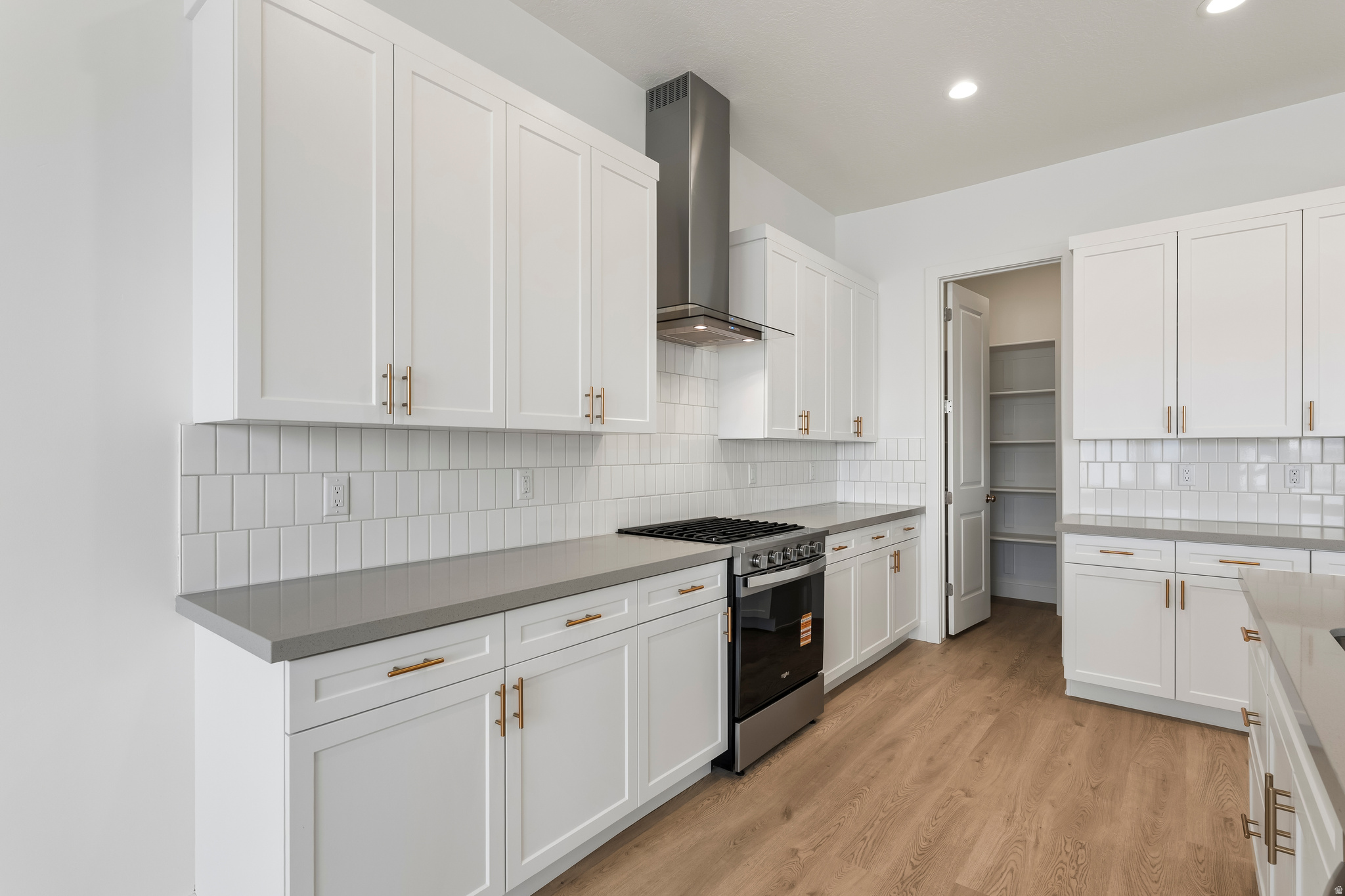 BRISTOL FARMS - Residential