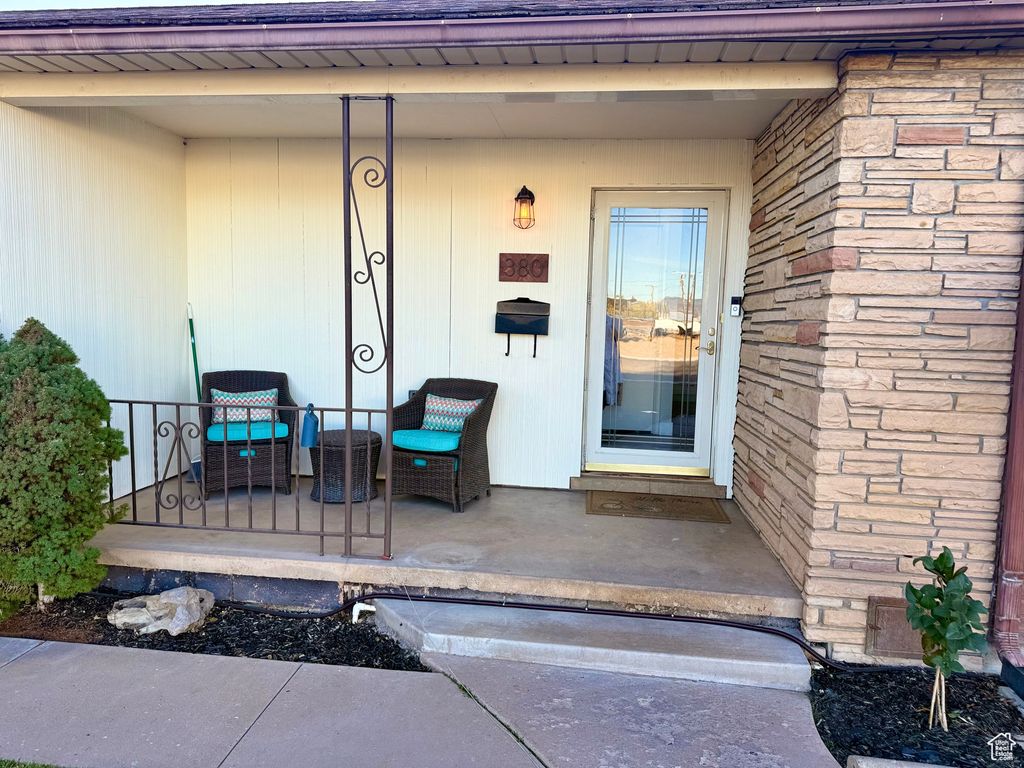 Photo of 380 S 100 E, Vernal, UT 84078 (MLS # 2115279)