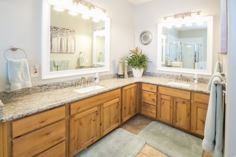 Tiny photo for 406 W 3775 S, Vernal, UT 84078 (MLS # 2126694)