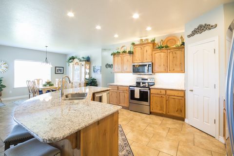 Tiny photo for 406 W 3775 S, Vernal, UT 84078 (MLS # 2126694)