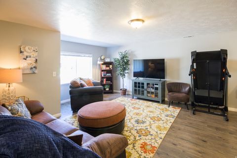 Tiny photo for 406 W 3775 S, Vernal, UT 84078 (MLS # 2126694)