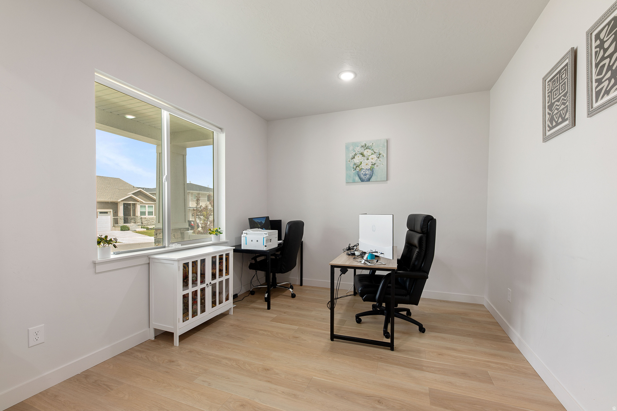 EMERALD CLOVER - Residential Lease