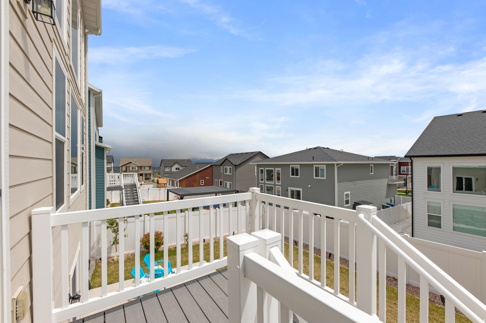 EMERALD CLOVER - Residential Lease