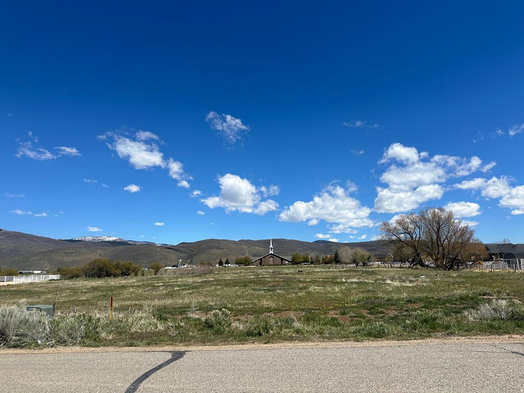 Photo of 582 ASPEN RD #C25, Kamas, UT 84036 (MLS # 2155148)