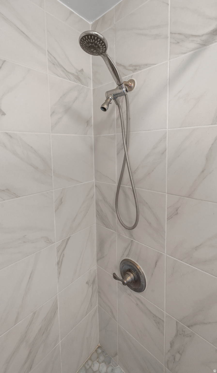 LAMPLIGHTER ESTATES MOBILE HOME PARK - Residential