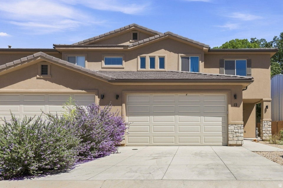 Photo of 174 N 100 LOOP W, Hurricane, UT 84737 (MLS # 2184670)