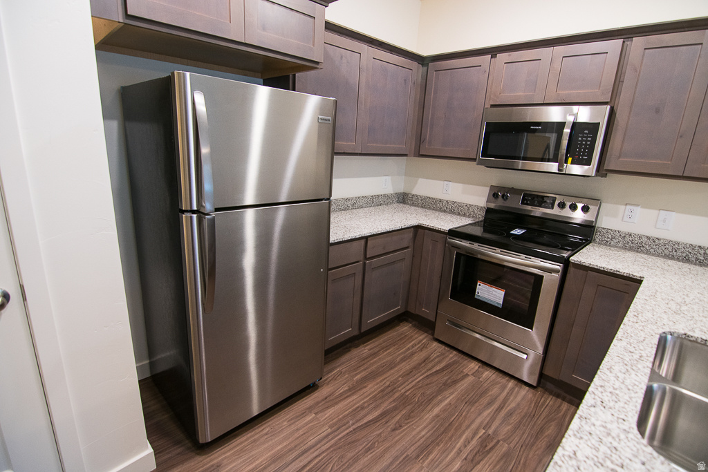 EASTON PARK - Residential Income