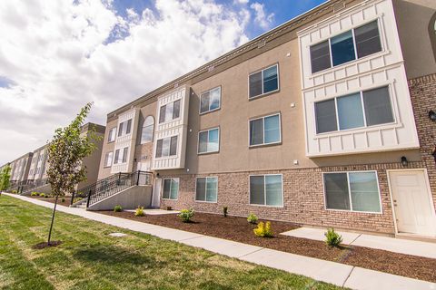 Tiny photo for 765 E 550 S, American Fork, UT 84003 (MLS # 2135940)