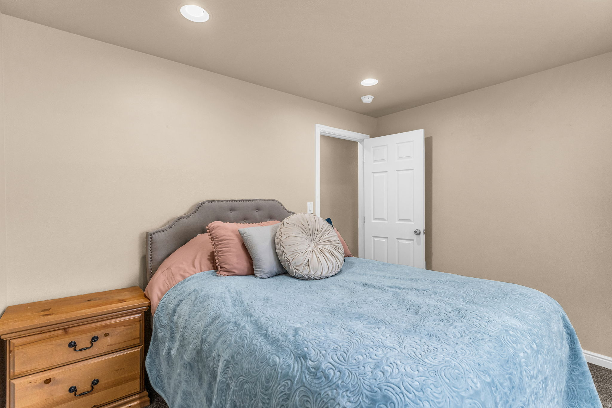 CANYON SOUTH - Residential