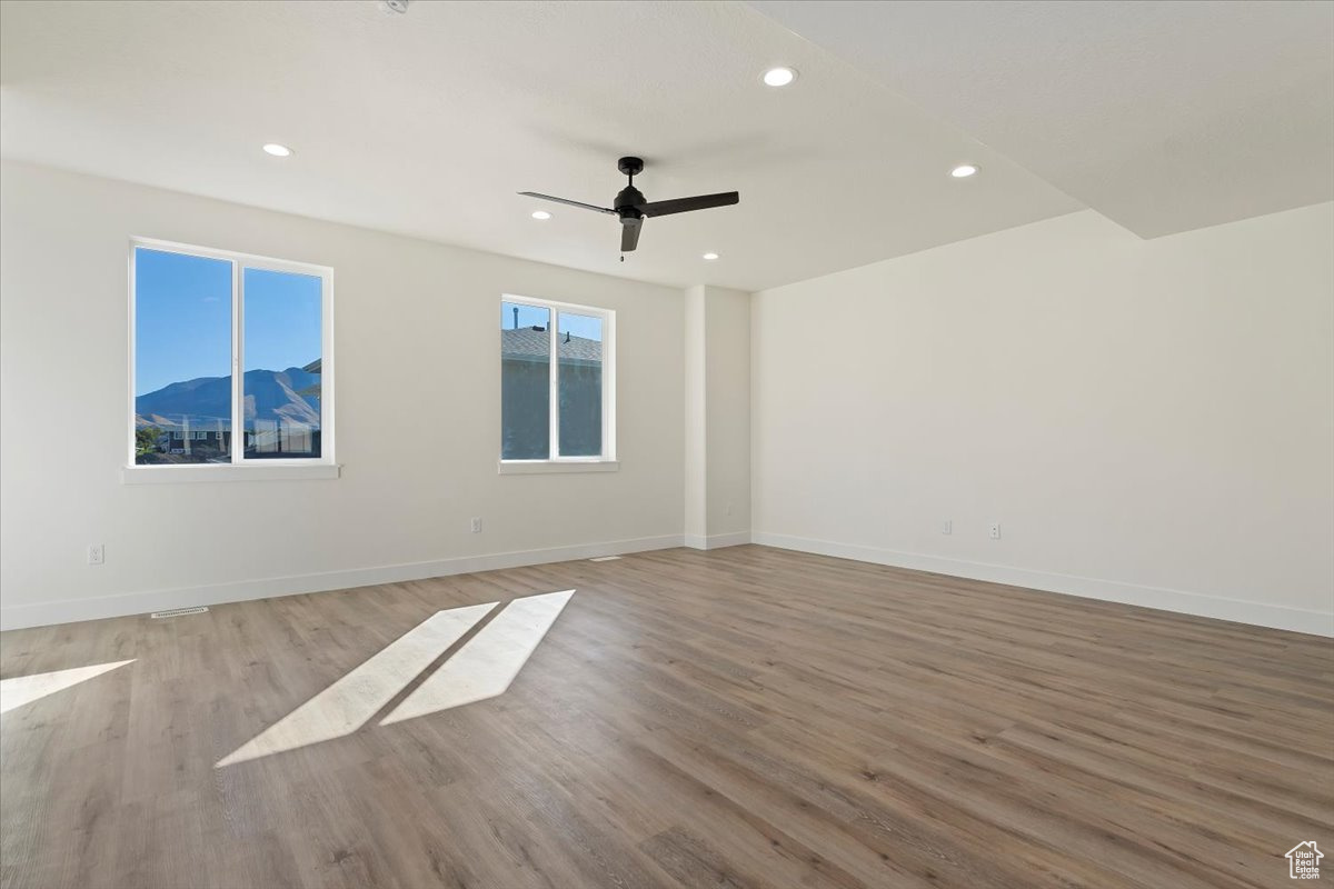 WESTFIELDS CENTRAL - Residential