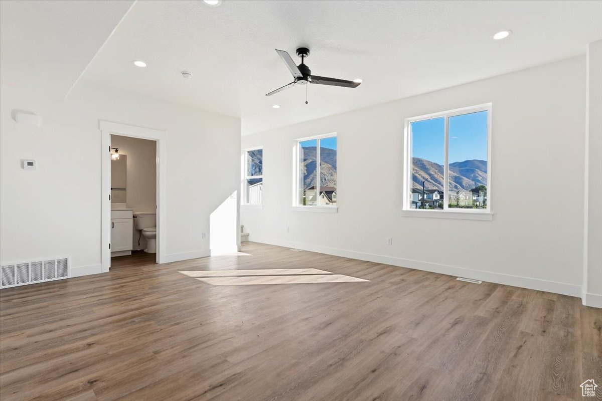WESTFIELDS CENTRAL - Residential