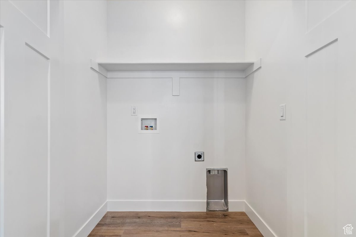 WESTFIELDS CENTRAL - Residential