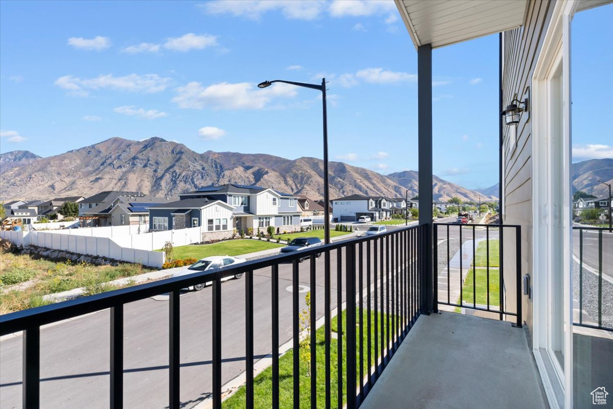 WESTFIELDS CENTRAL - Residential