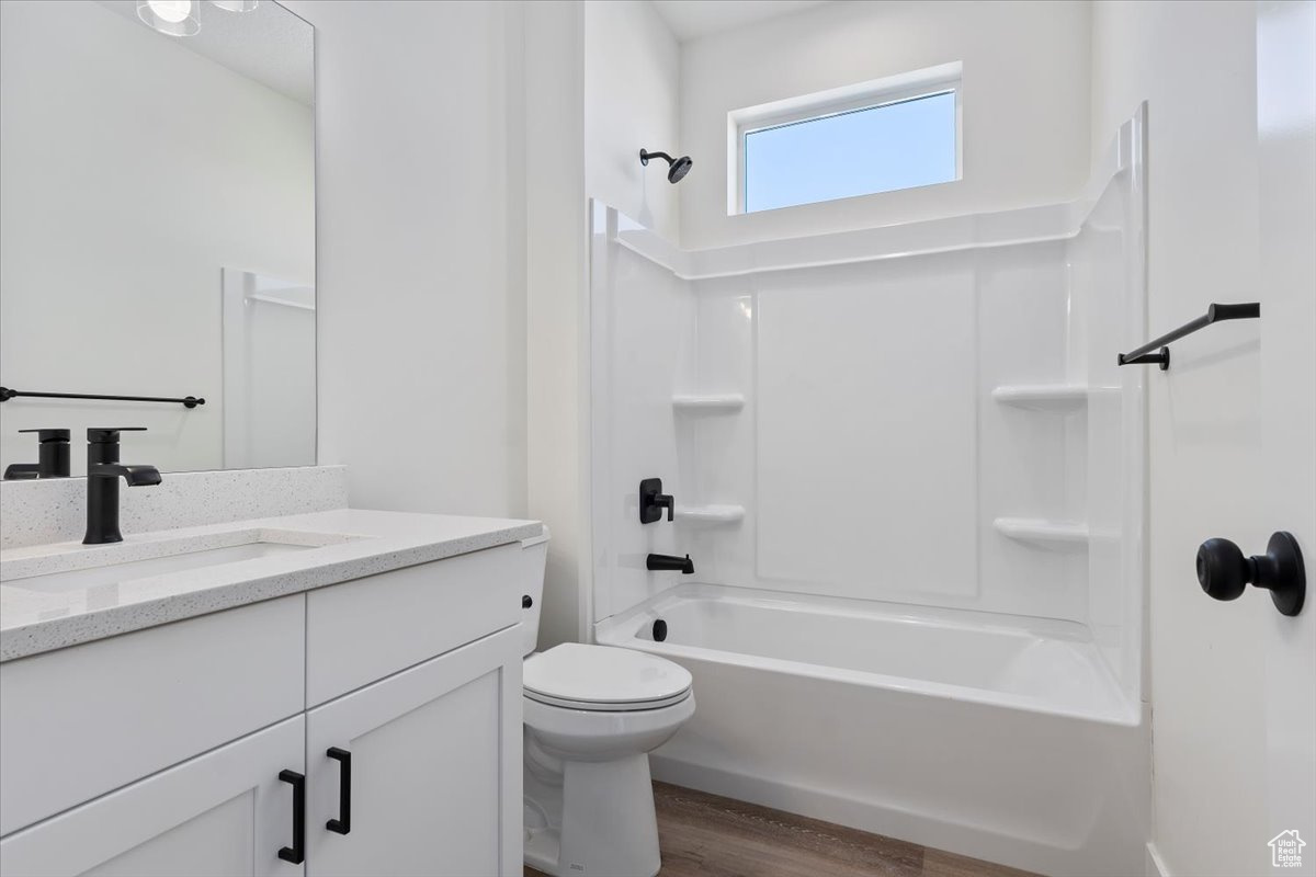 WESTFIELDS CENTRAL - Residential