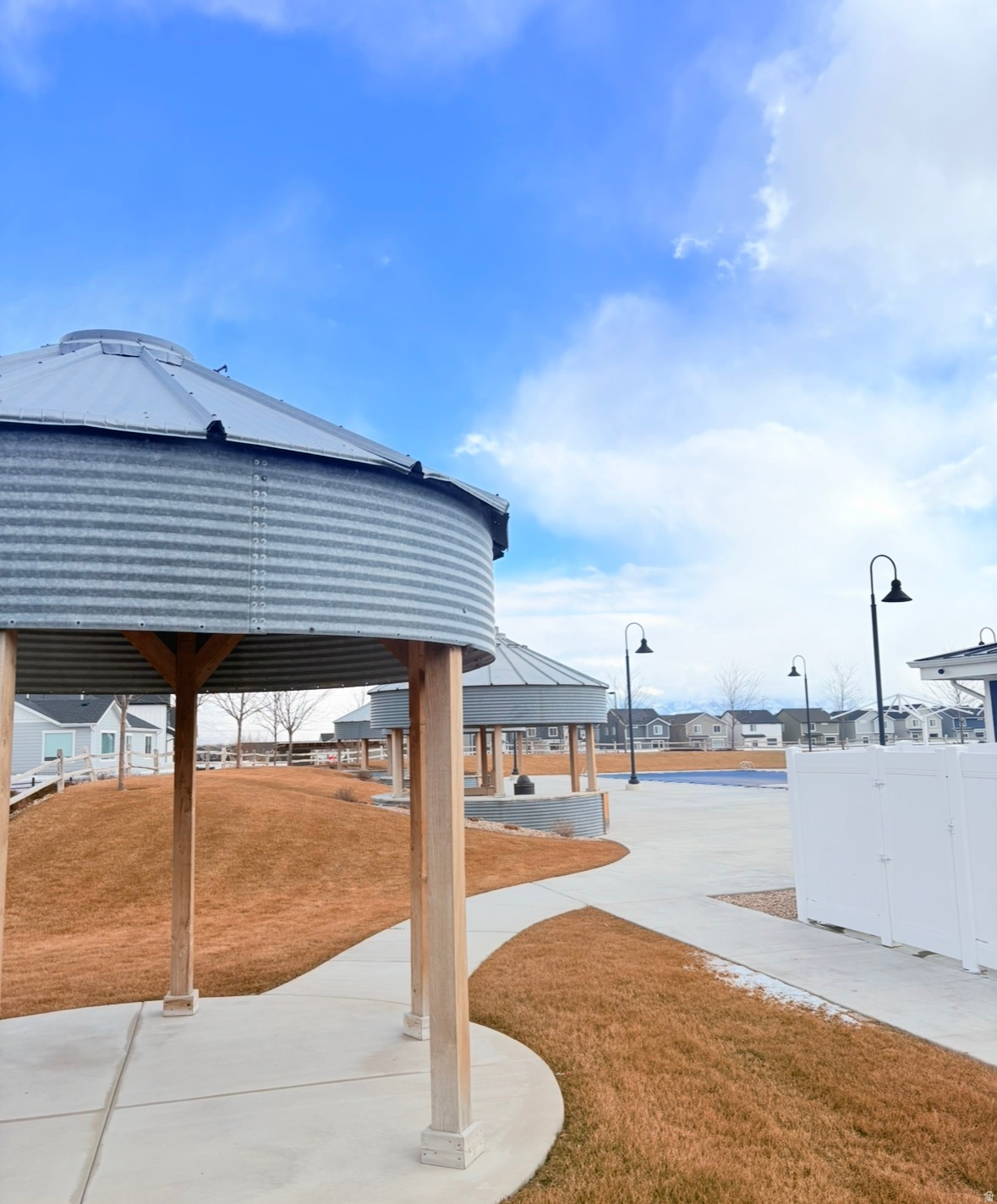 SPRING RANCH - Residential