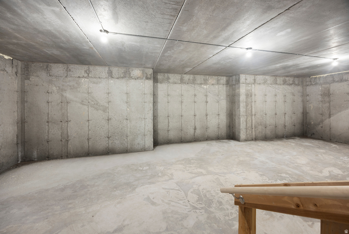 MEADOWS - Residential