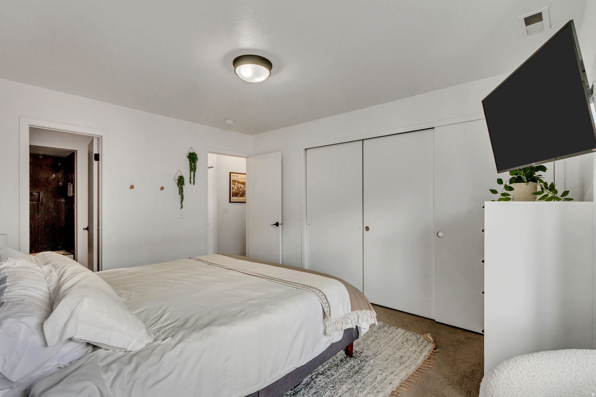 SILVER MINE WEST - Residential