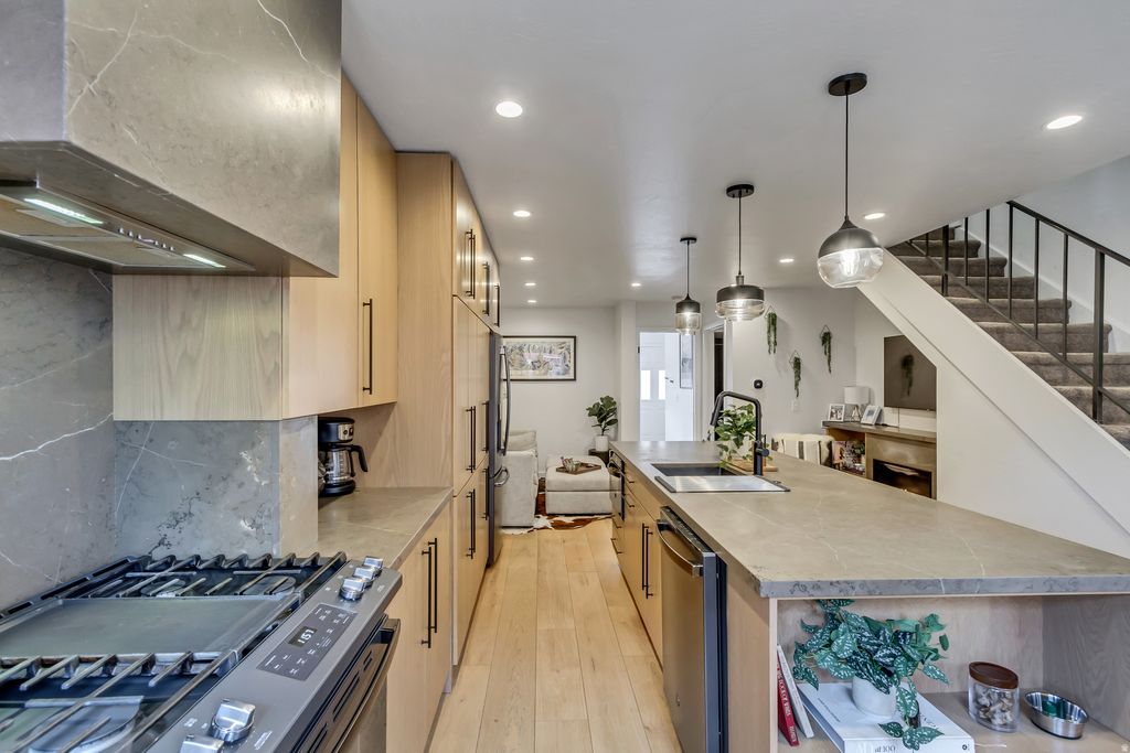 Photo of 1482 N PARK AVE. Ave #4, Park City, UT 84060 (MLS # 2142436)