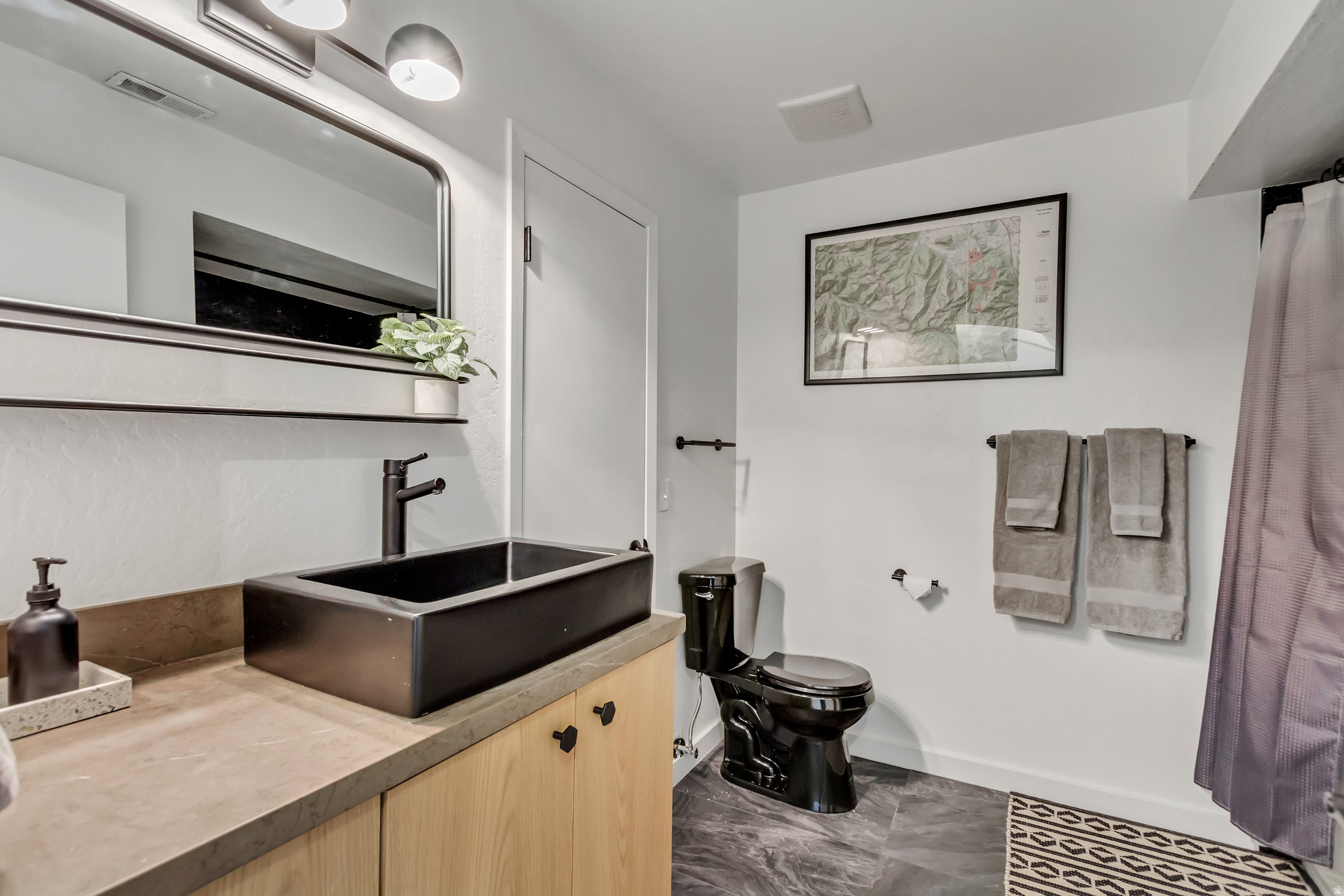 SILVER MINE WEST - Residential