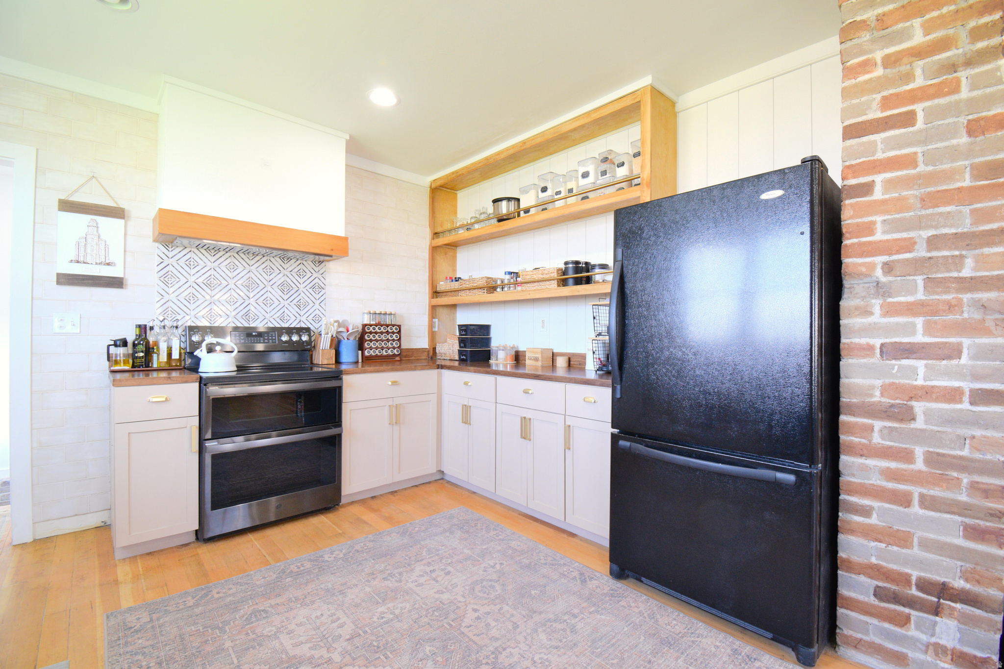 OAKER HILLS - Residential