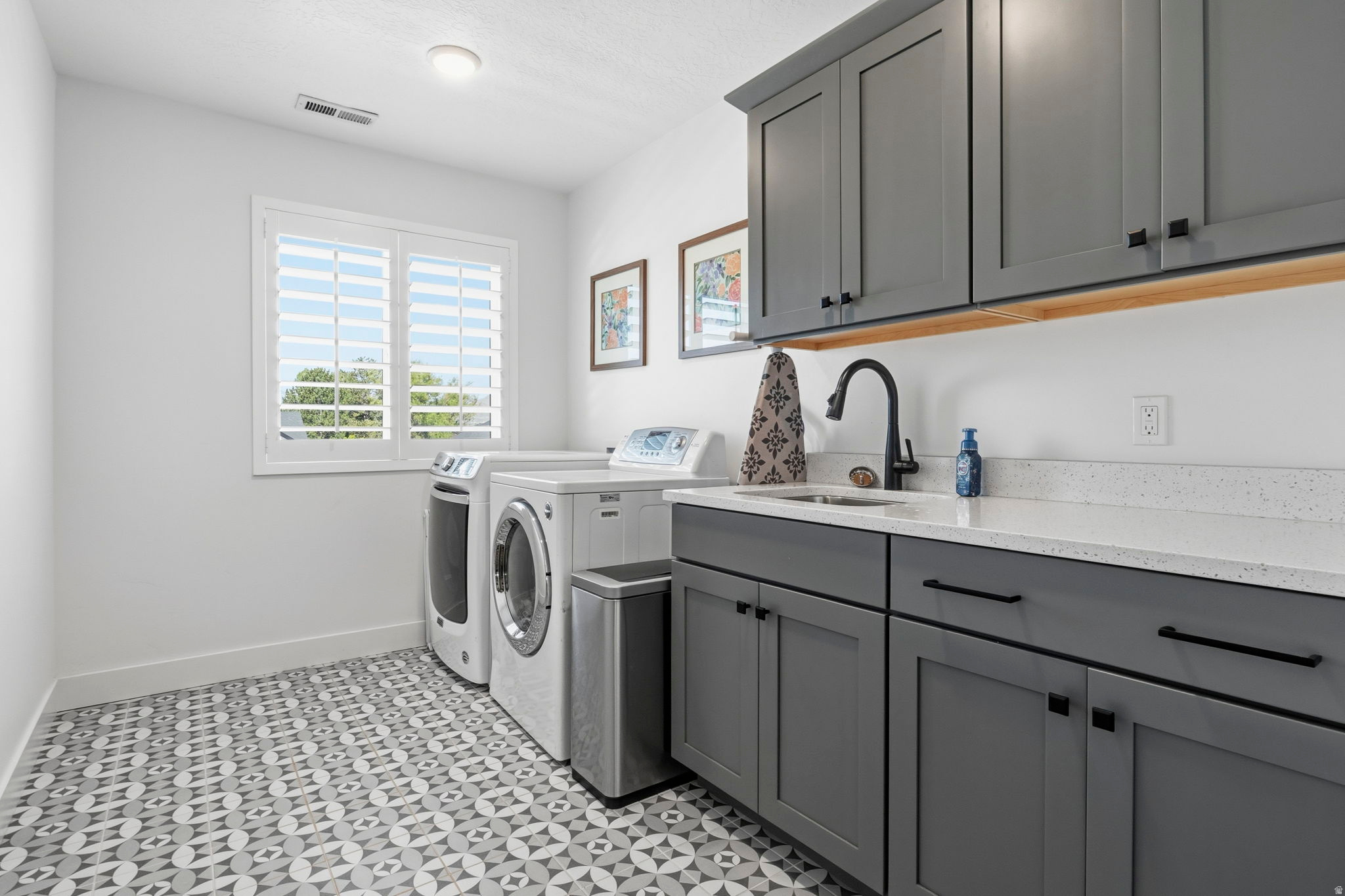 EDDINGTON ESTATES - Residential