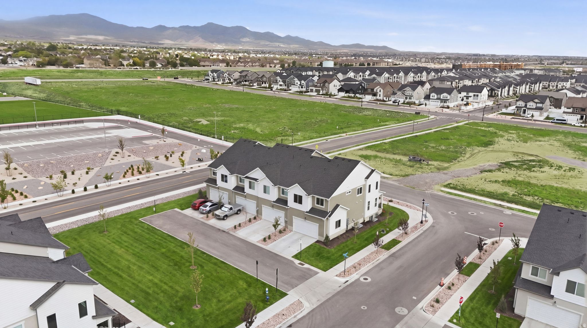 MOUNTAIN RIDGE - Residential