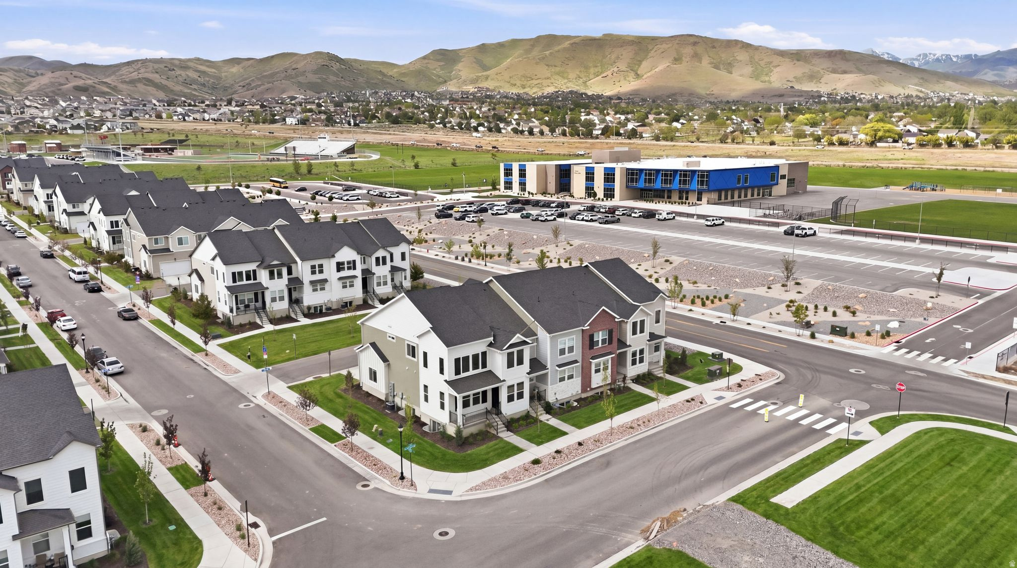 MOUNTAIN RIDGE - Residential