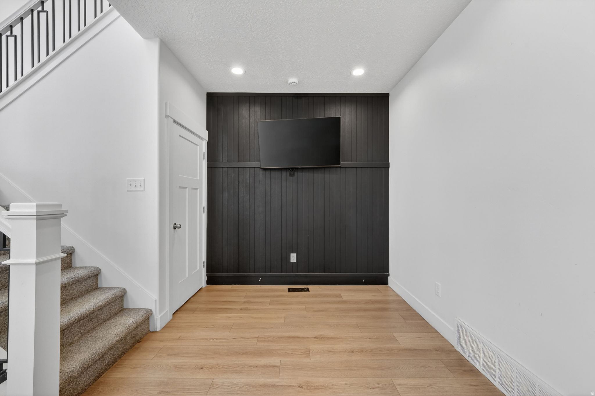 MOUNTAIN RIDGE - Residential