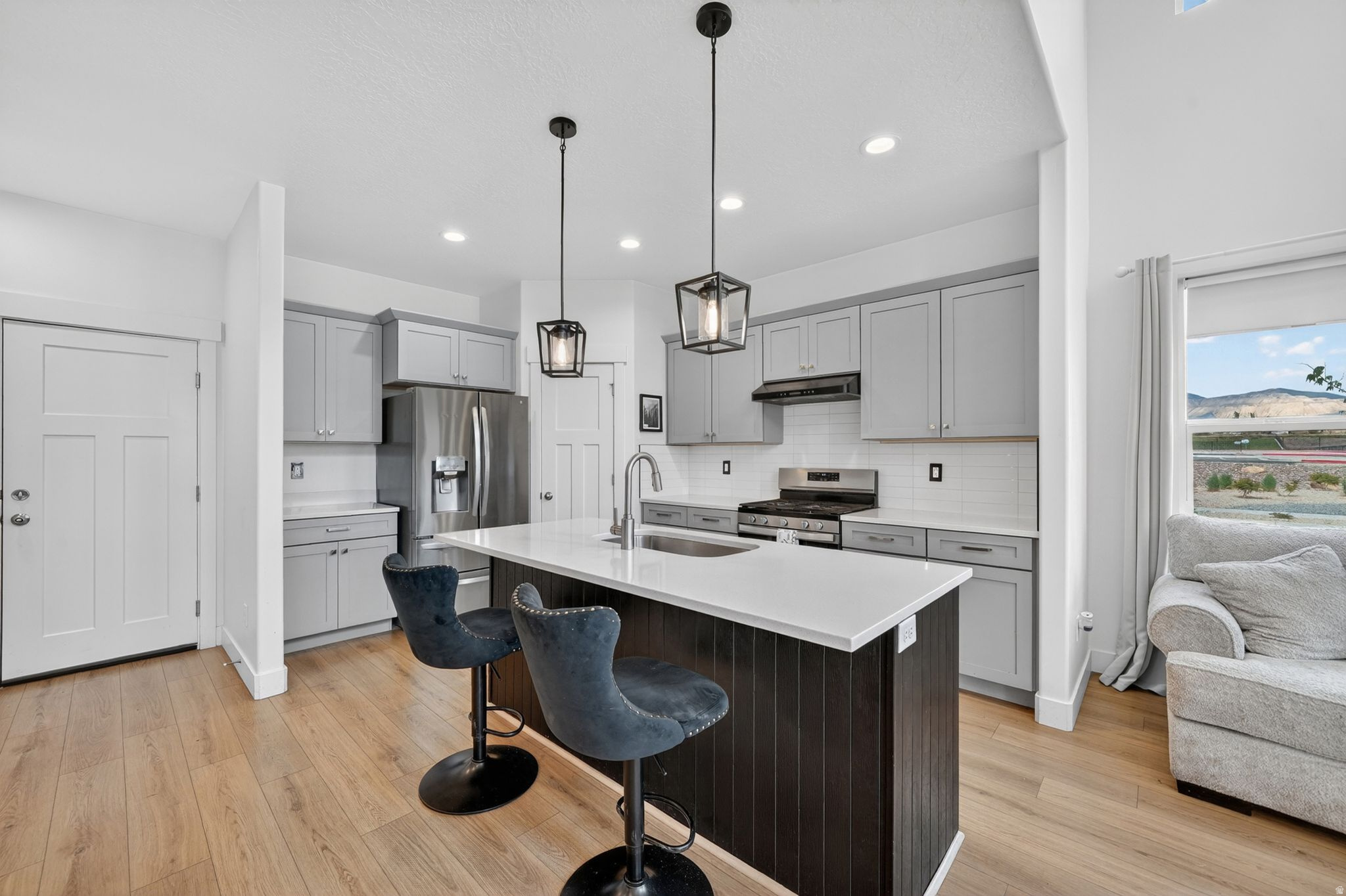 MOUNTAIN RIDGE - Residential