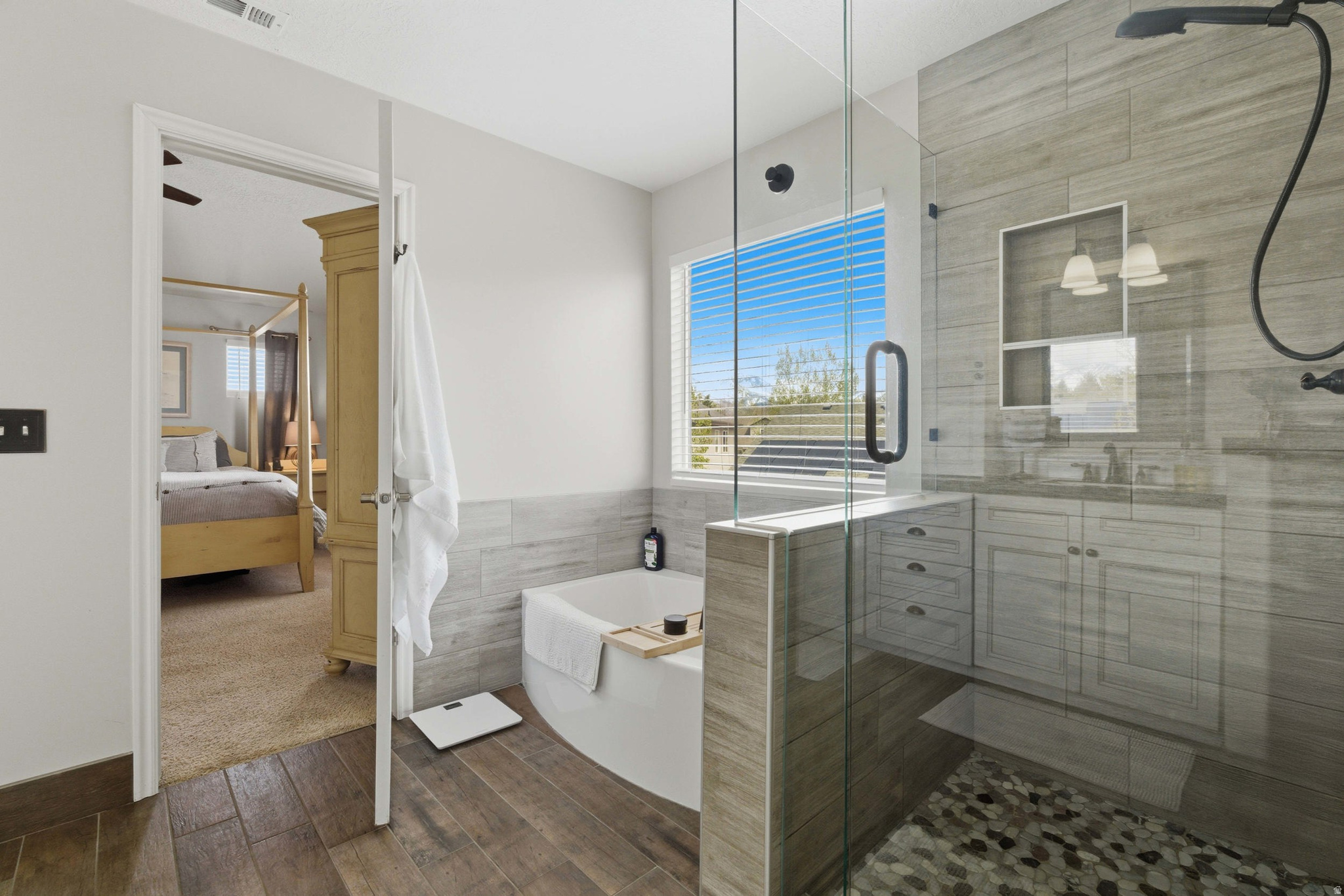 SUNCREST - Residential