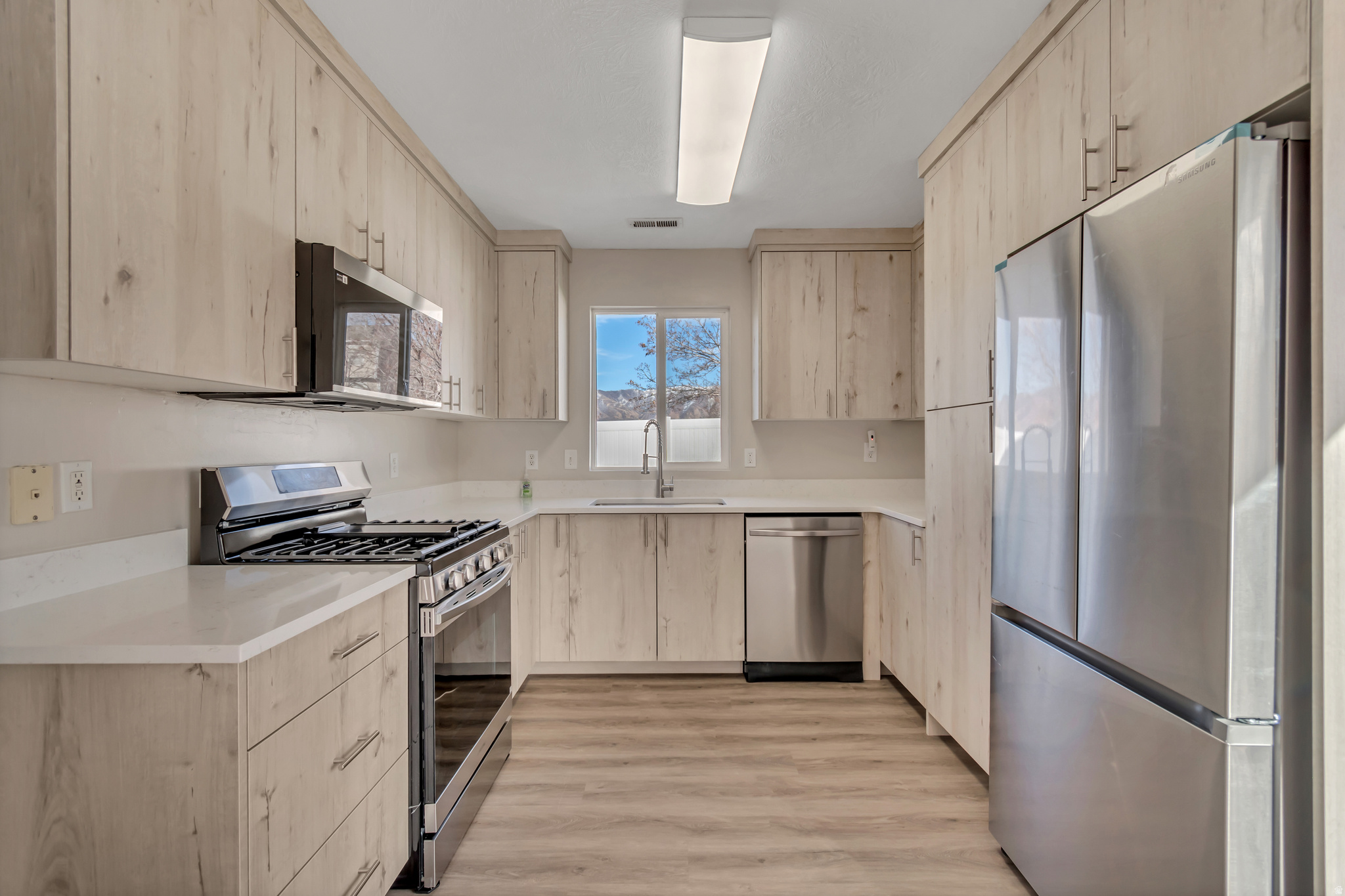 GLEN EAGLES - Residential