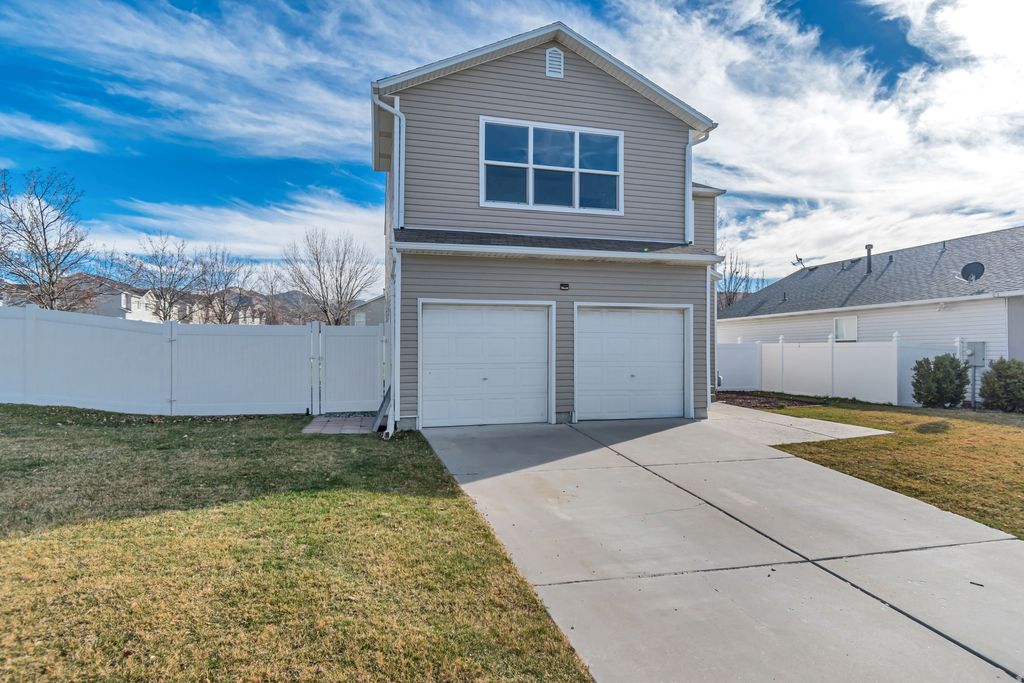 Photo of 615 W 930 N, Tooele, UT 84074 (MLS # 2143665)