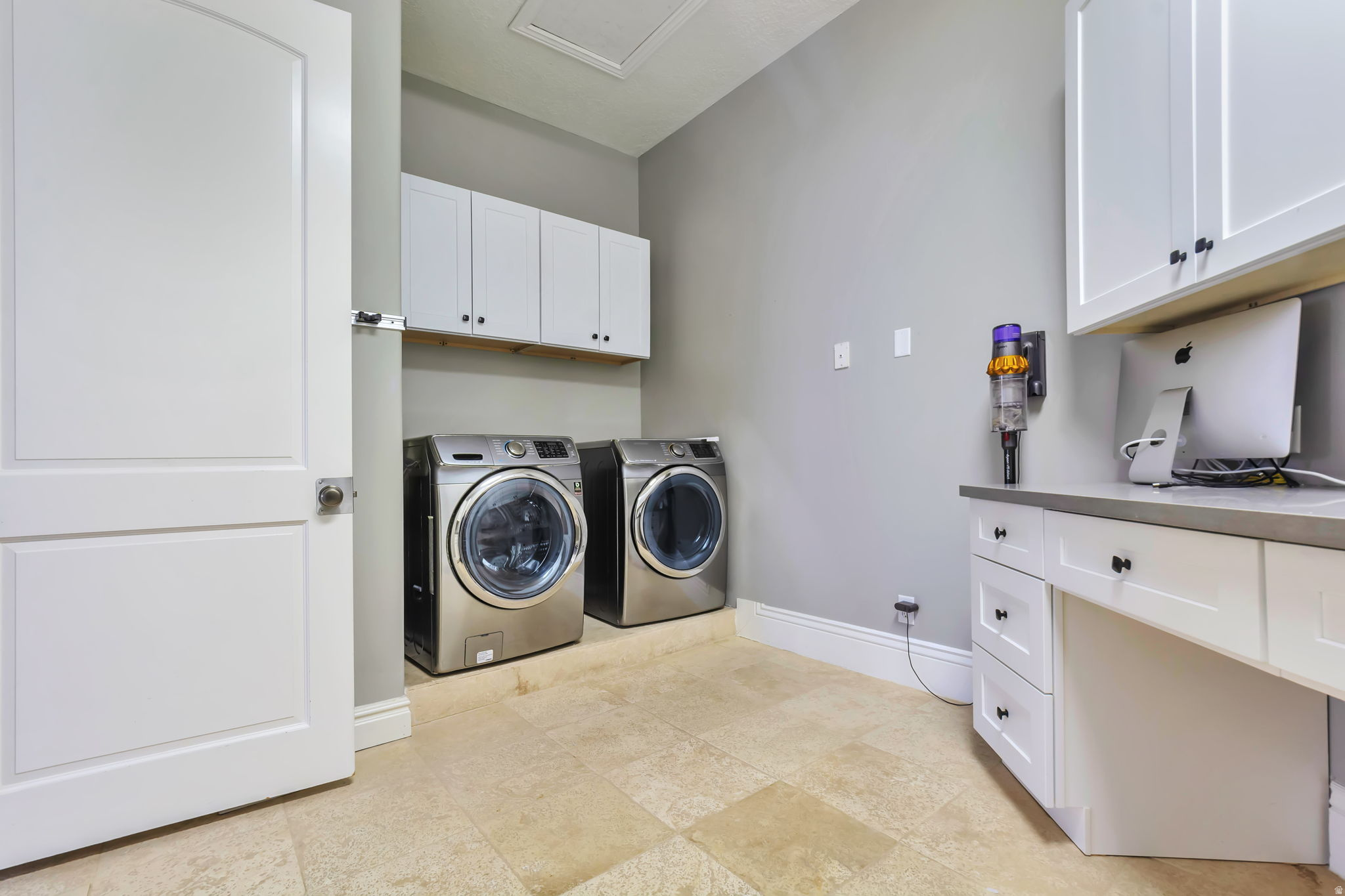 SNOW ESTATES - Residential