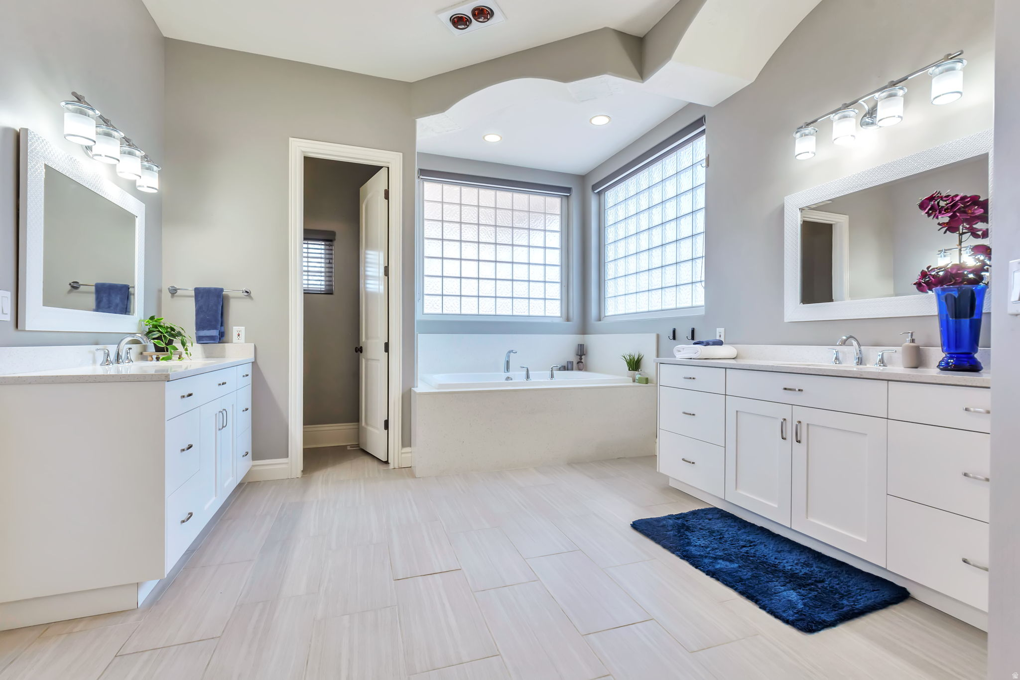 SNOW ESTATES - Residential