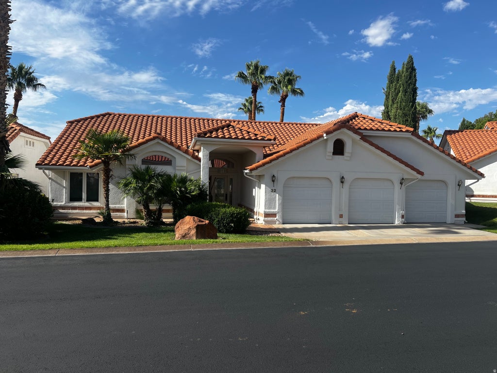 Photo of 150 S CRYSTAL Dr #32, Saint George, UT 84770 (MLS # 2174372)