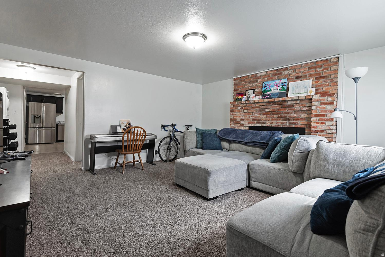 LANDON VILLAGE - Residential
