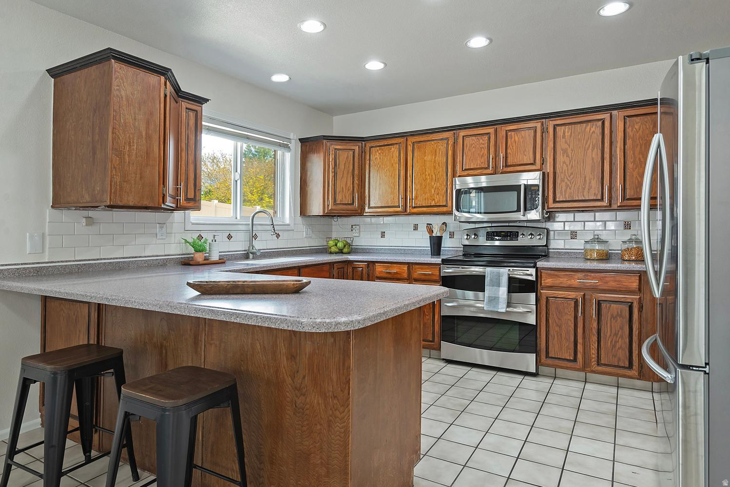 LANDON VILLAGE - Residential