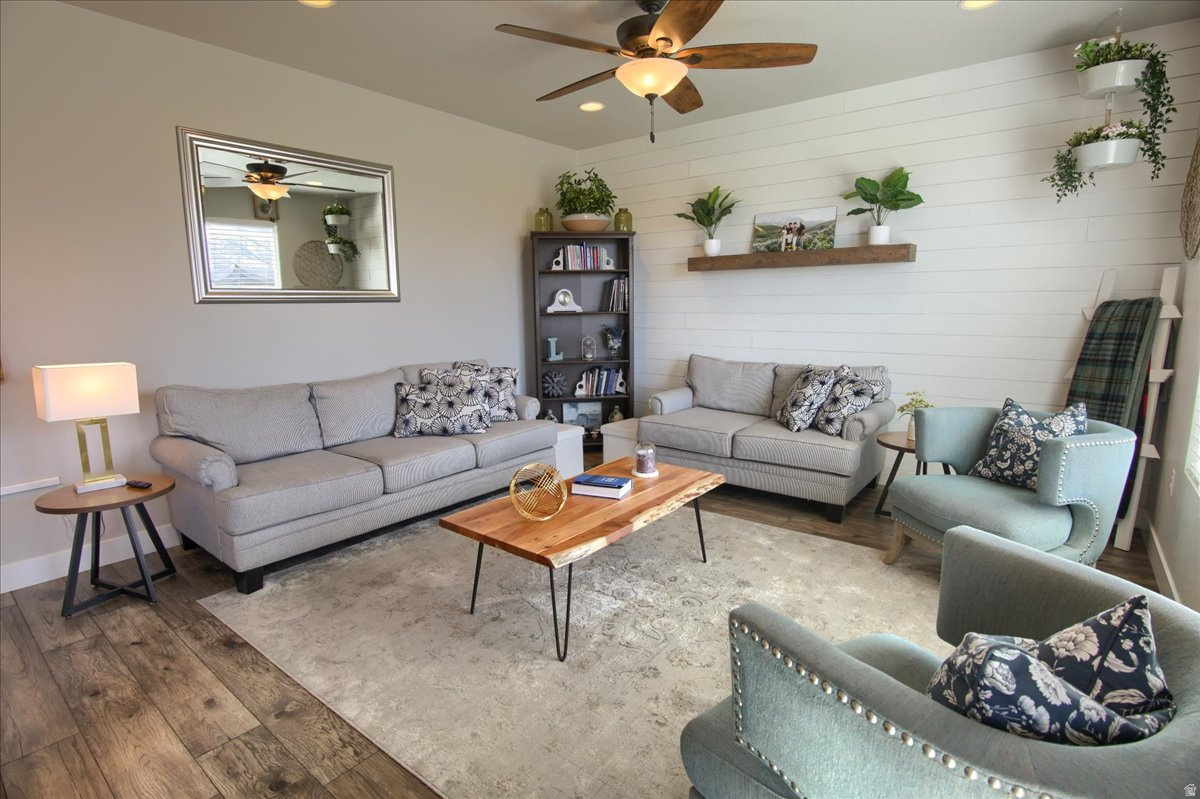 VILLAS AT HARMONY PLACE - Residential