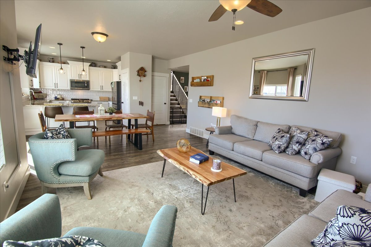 VILLAS AT HARMONY PLACE - Residential