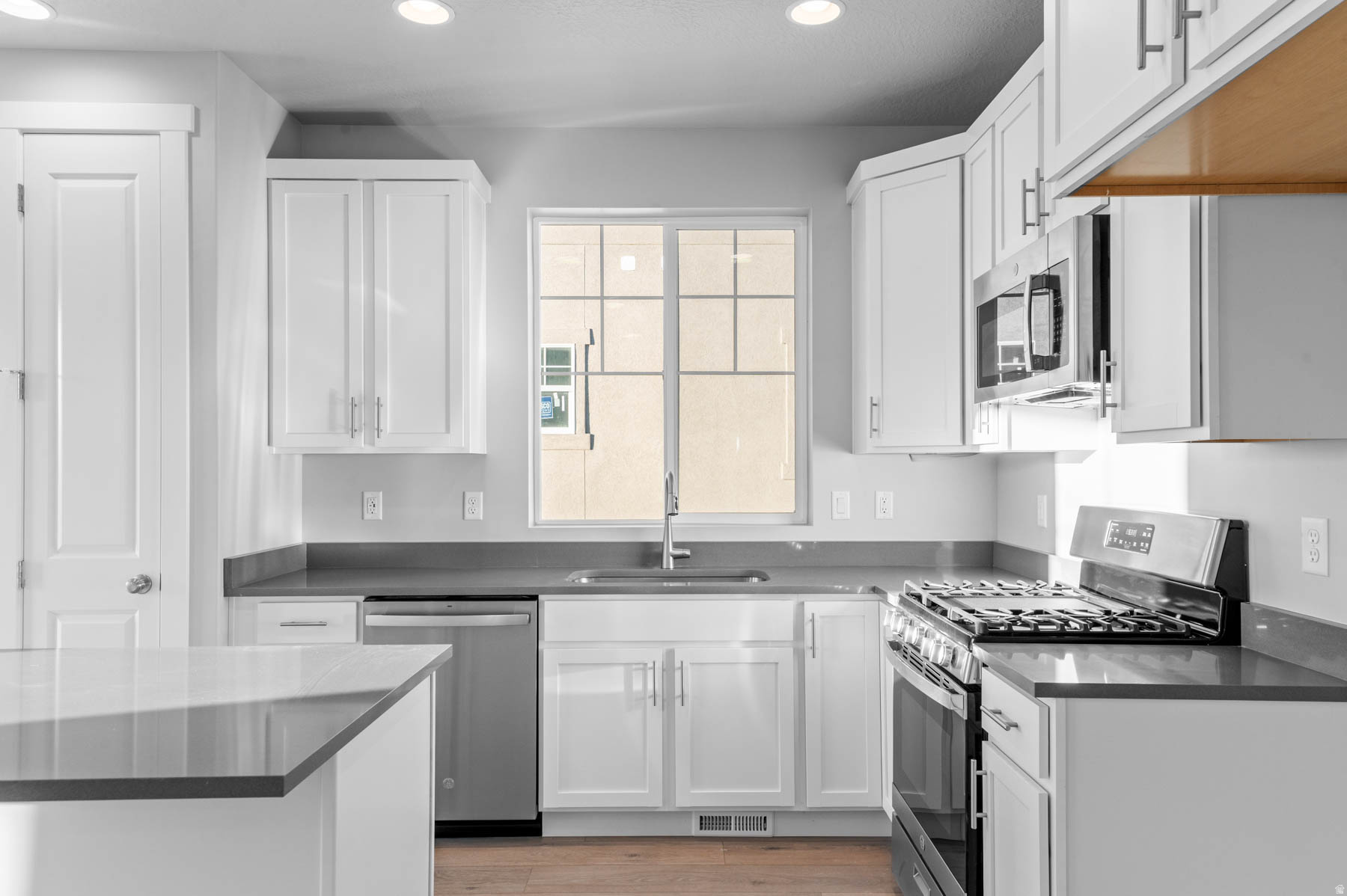 OVERLAND GARDENS D180 - Residential