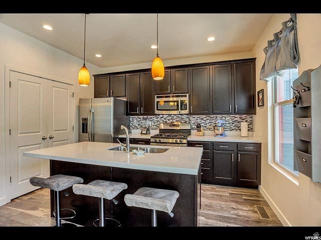 Photo of 10522 S TOPVIEW RD W, South Jordan, UT 84009 (MLS # 2172397)