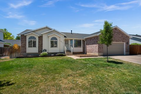 Homes For Sale - 1311 N 2925<br/> Layton, UT 84041