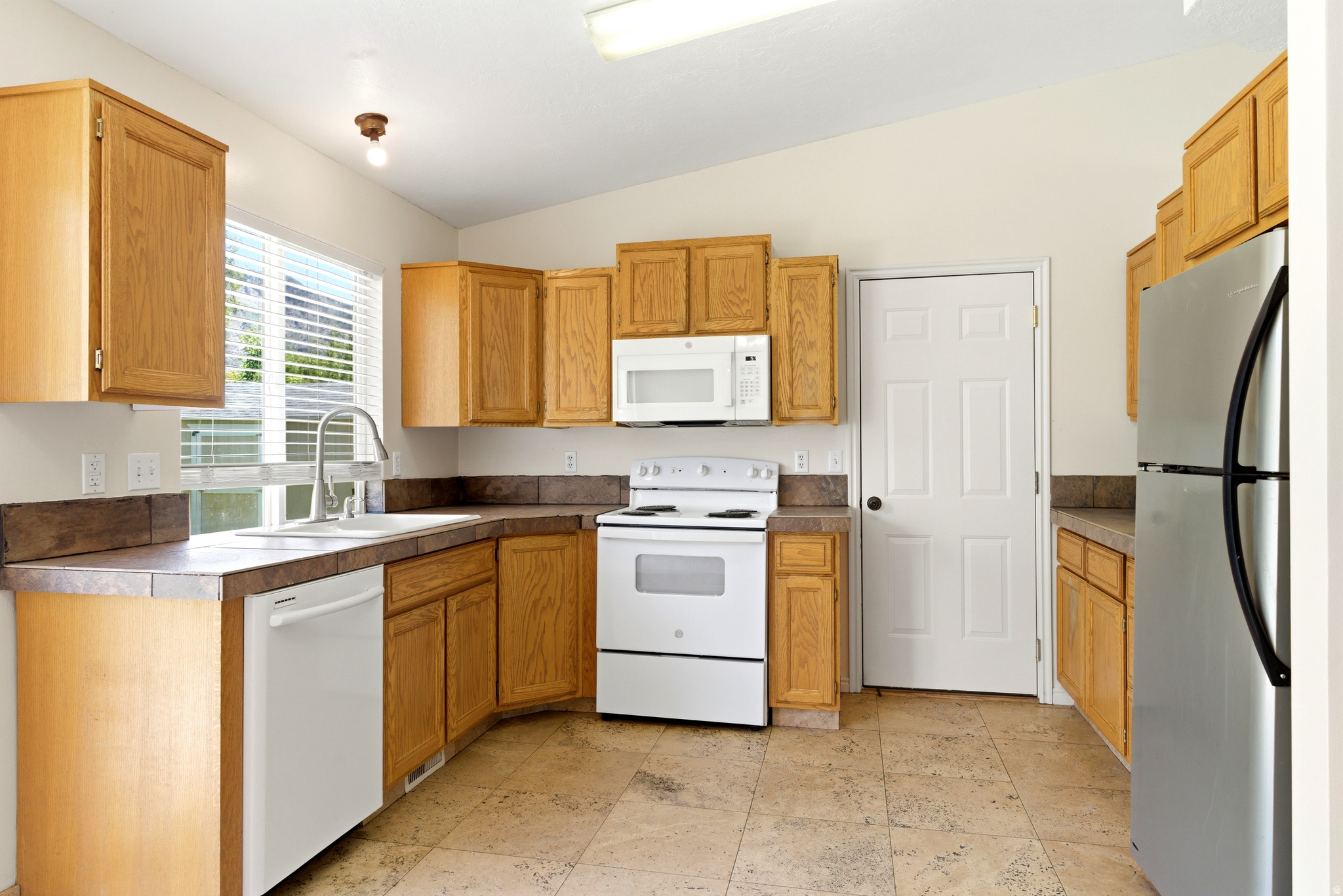 WARREN ACRES - Residential