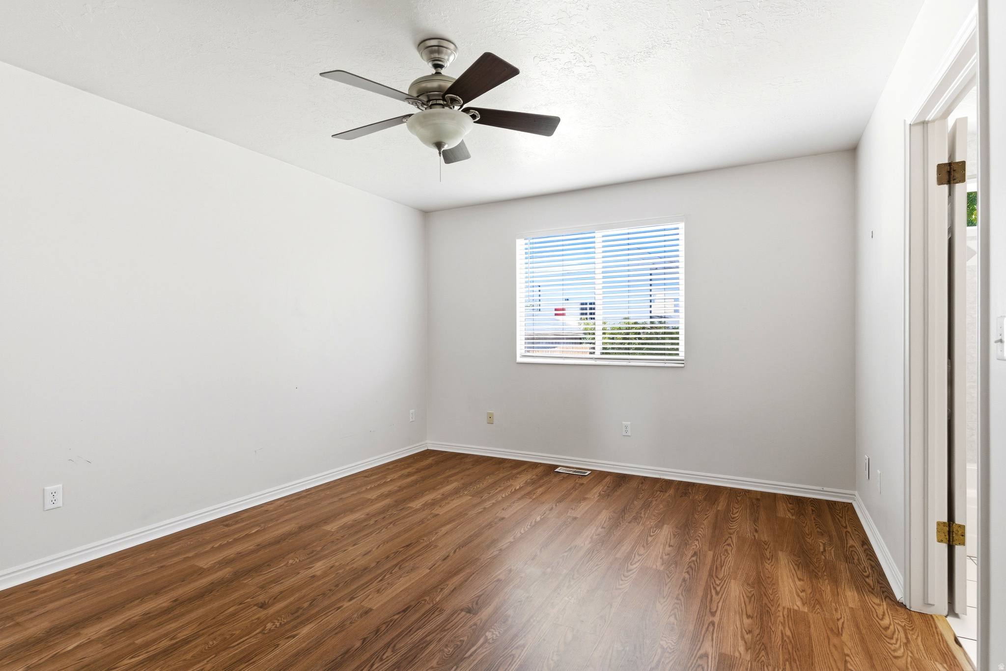 WARREN ACRES - Residential