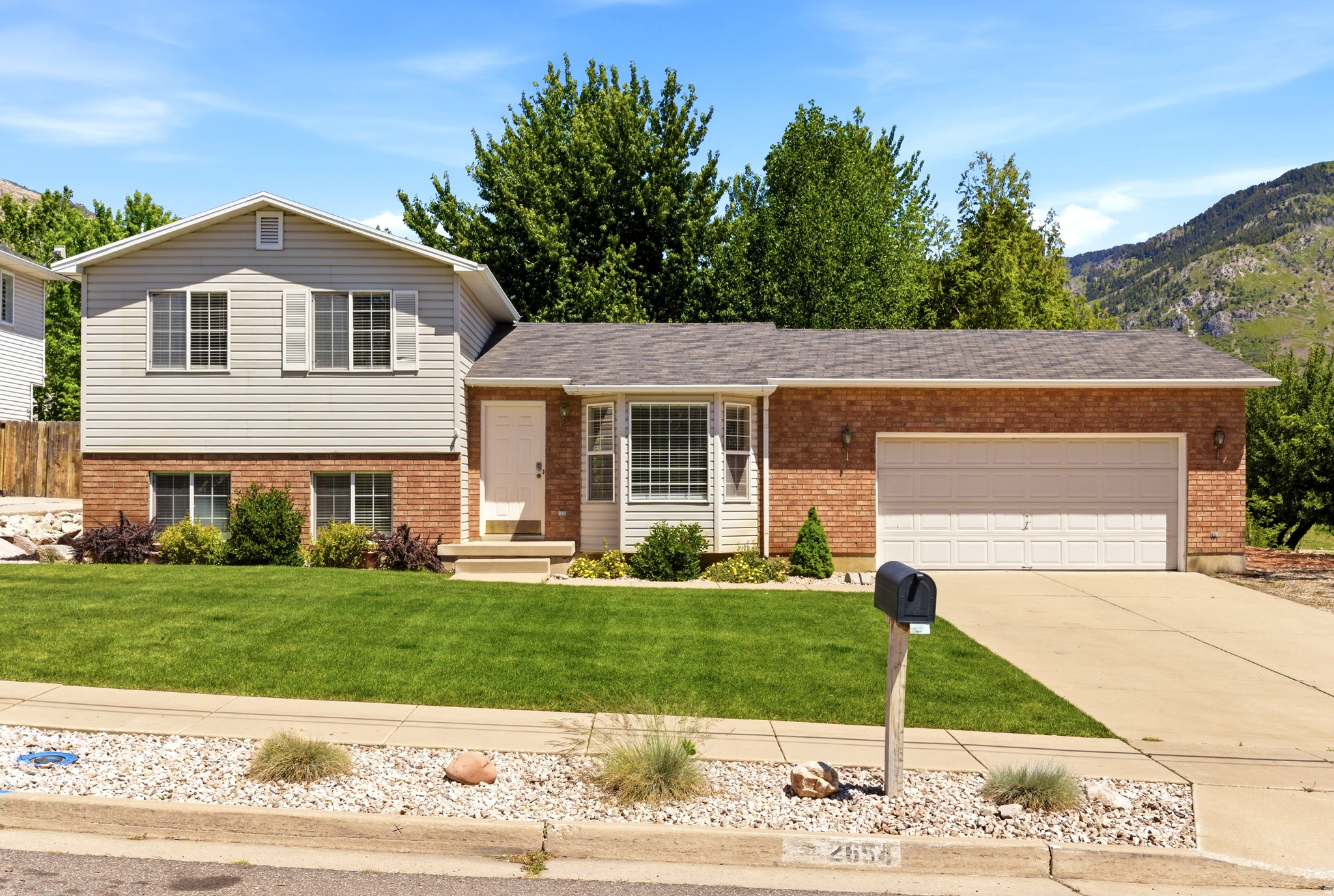 WARREN ACRES - Residential