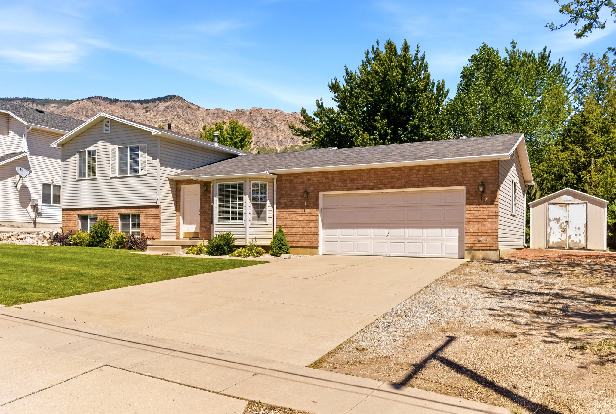 WARREN ACRES - Residential